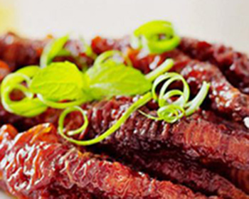 可以吮著吃的虎皮雞爪，連骨頭都是酥的